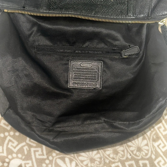 Coach Black Shoulder Bag - Picture 10 of 12